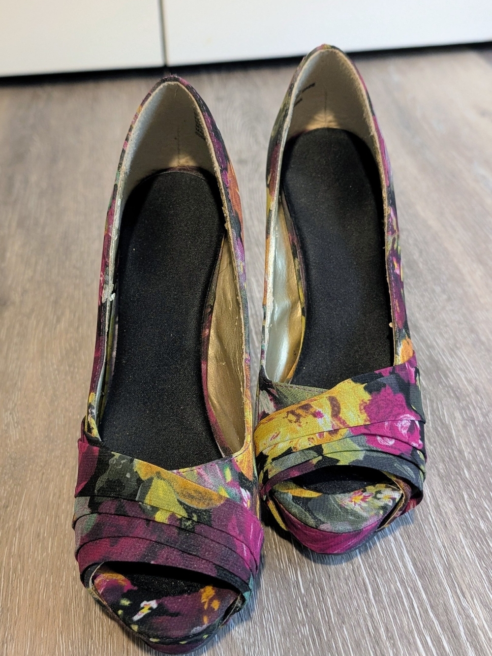 Madden Girl "Landdon" Summer Floral Peep-Toe High Heel Pumps - Picture 4 of 9